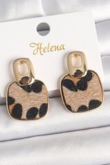 Pirinç Gold Renk Sallantı Kare Leopar Model Kadın Küpe