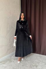 Siyah Yakası Taşlı Garnili Kadife Elbise